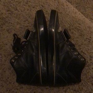 Gucci Shoes - Gucci high top monogram fashion Gucci Shoes - Gucci high top monogram fashion